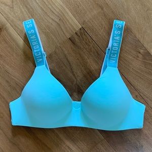 VICTORIA SECRET T-Shirt Bra. Glitter Wide Strap, 34A